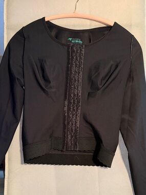 Marena Recovery Women's Black Long Sleeve Compression Top